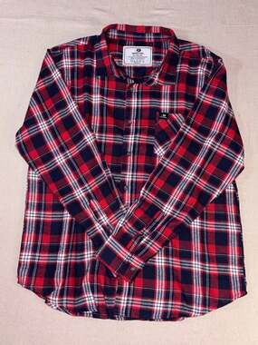 Mossy Oak Red & Black Plaid Flannel Button-Down Shirt